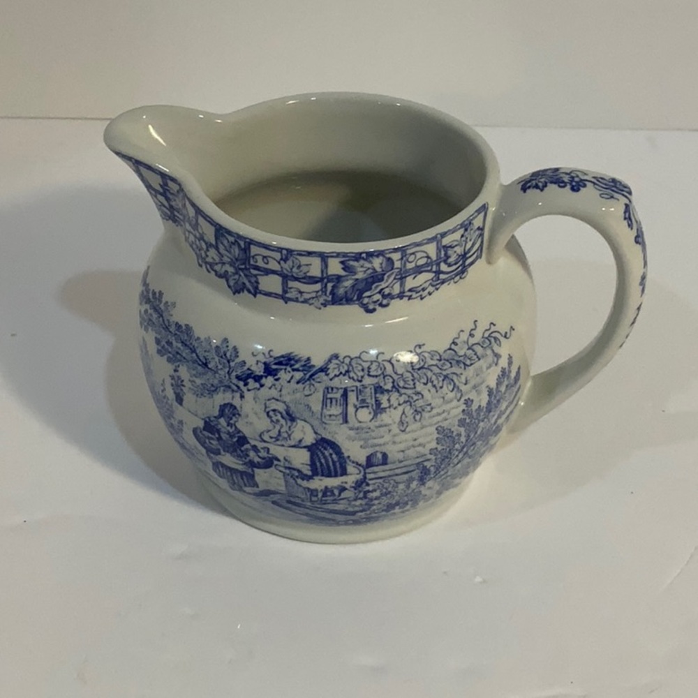 Spode Creamer - The Blue Room Collection
